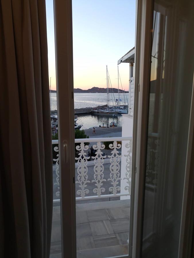 Daphne 3* Naousa (Paros)
